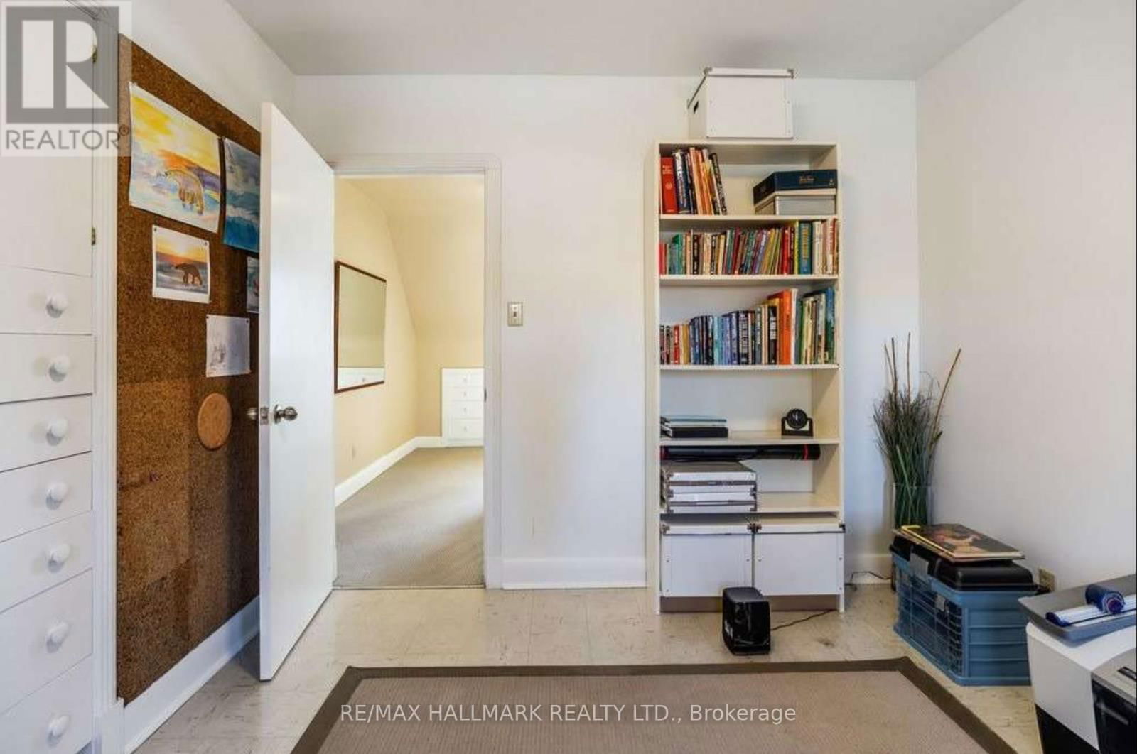 20 OWEN BOULEVARD Image 12