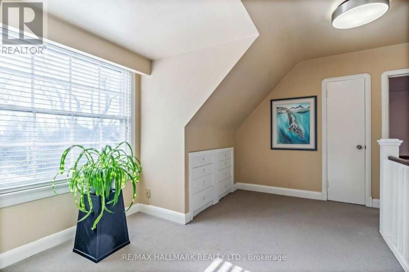 20 OWEN BOULEVARD Image 13