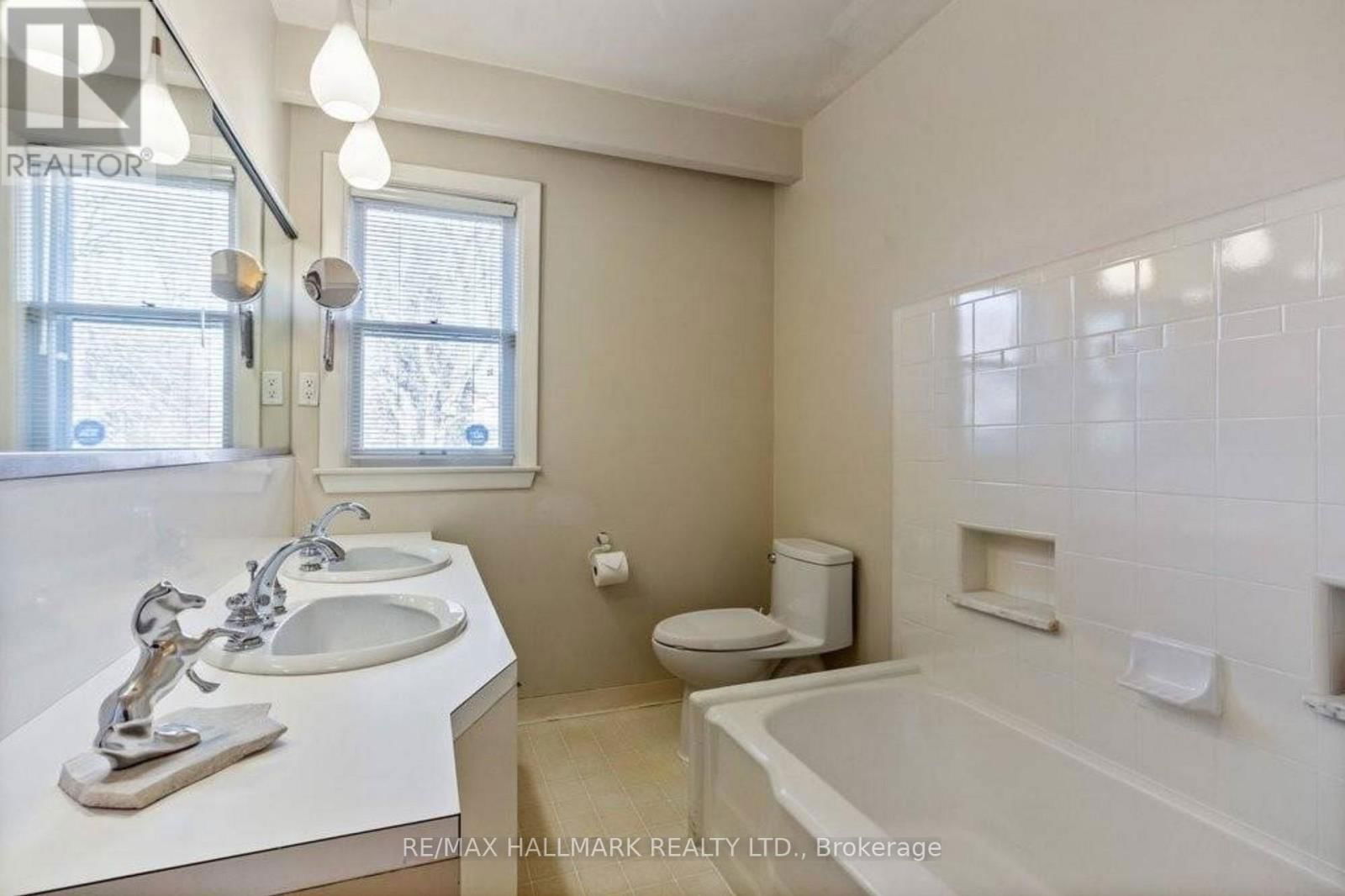 20 OWEN BOULEVARD Image 15