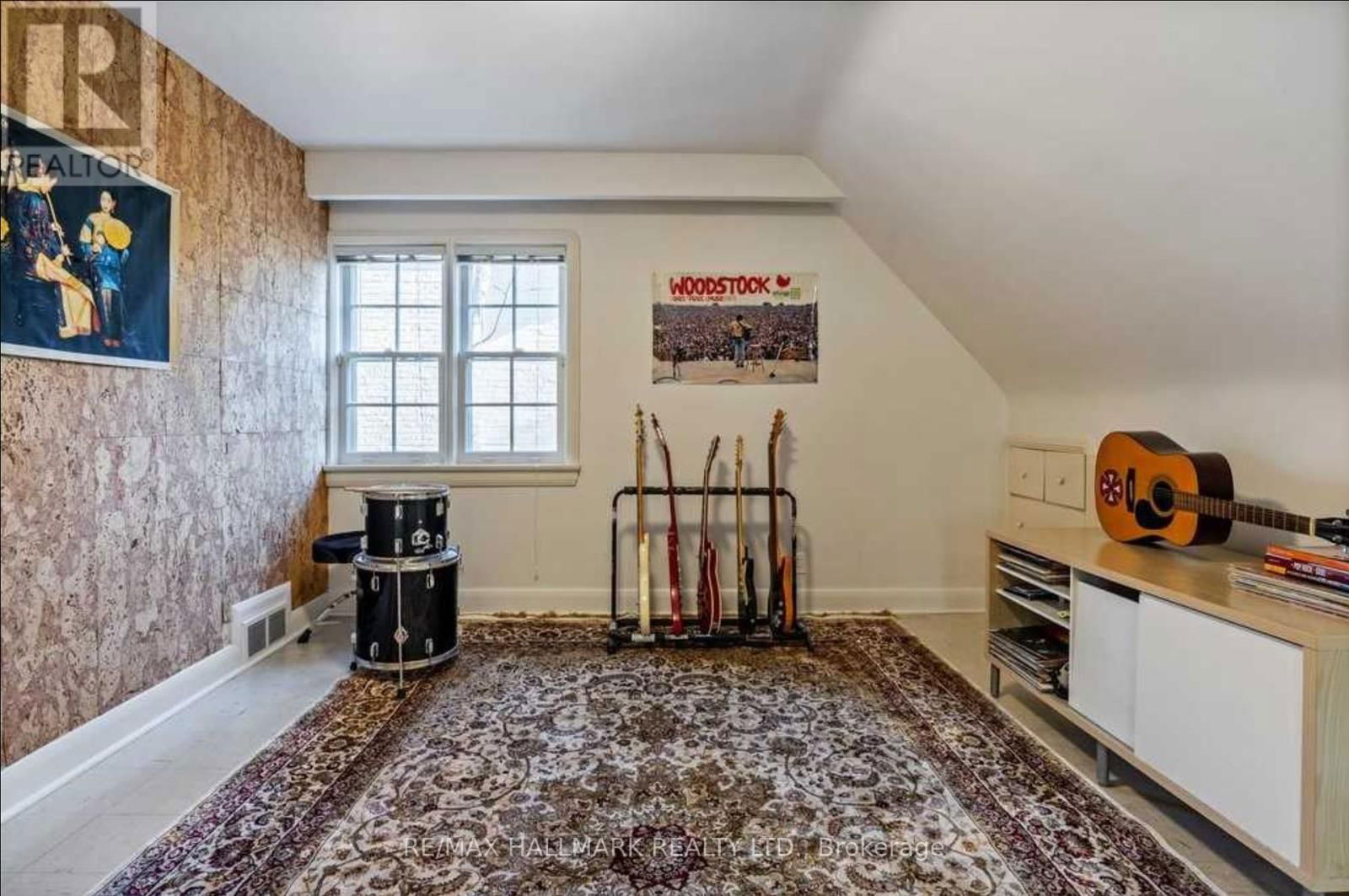 20 OWEN BOULEVARD Image 16
