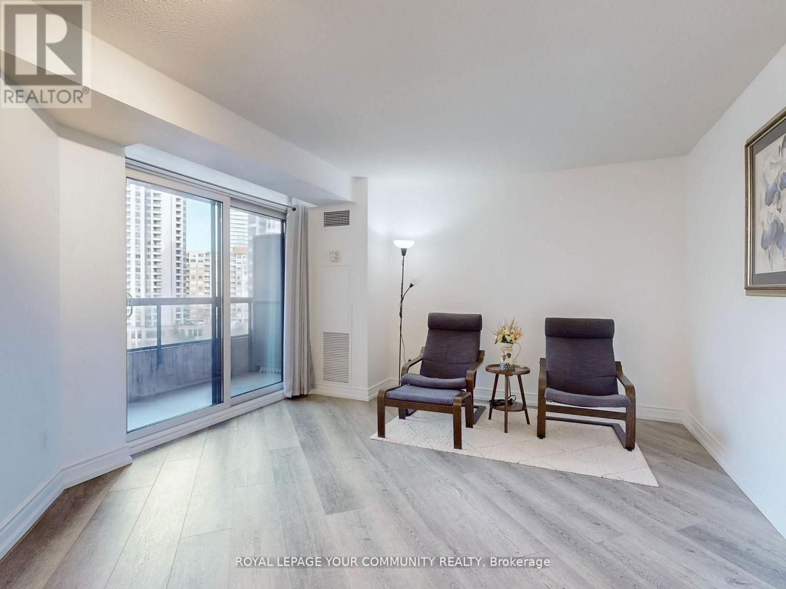 929 - 15 NORTHTOWN WAY Image 10