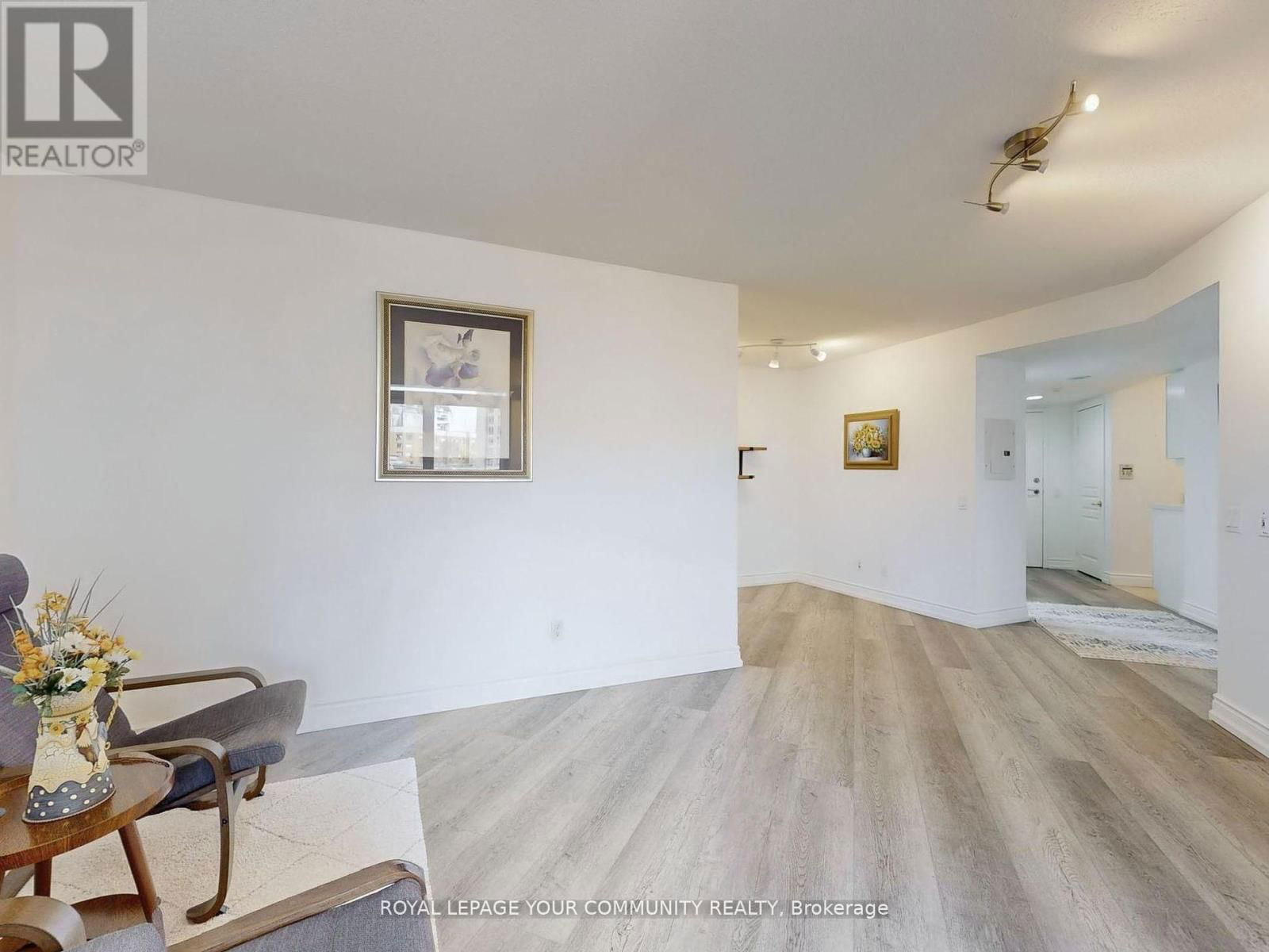 929 - 15 NORTHTOWN WAY Image 13