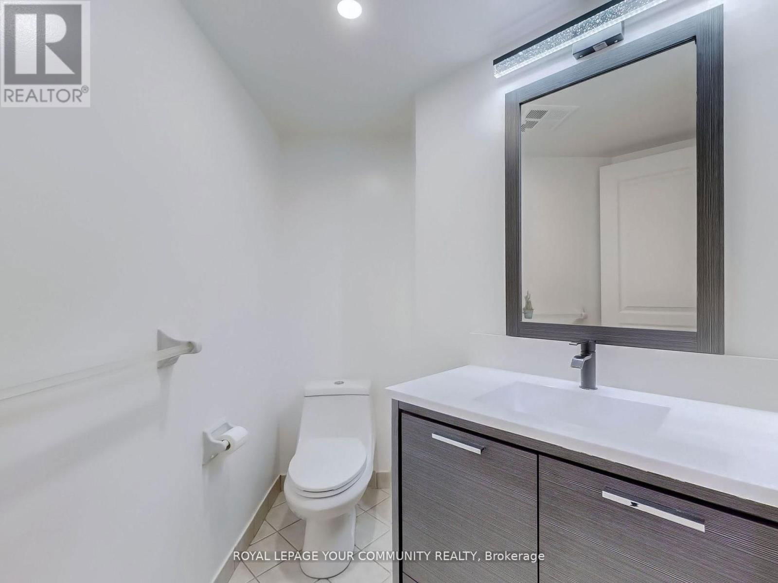929 - 15 NORTHTOWN WAY Image 26