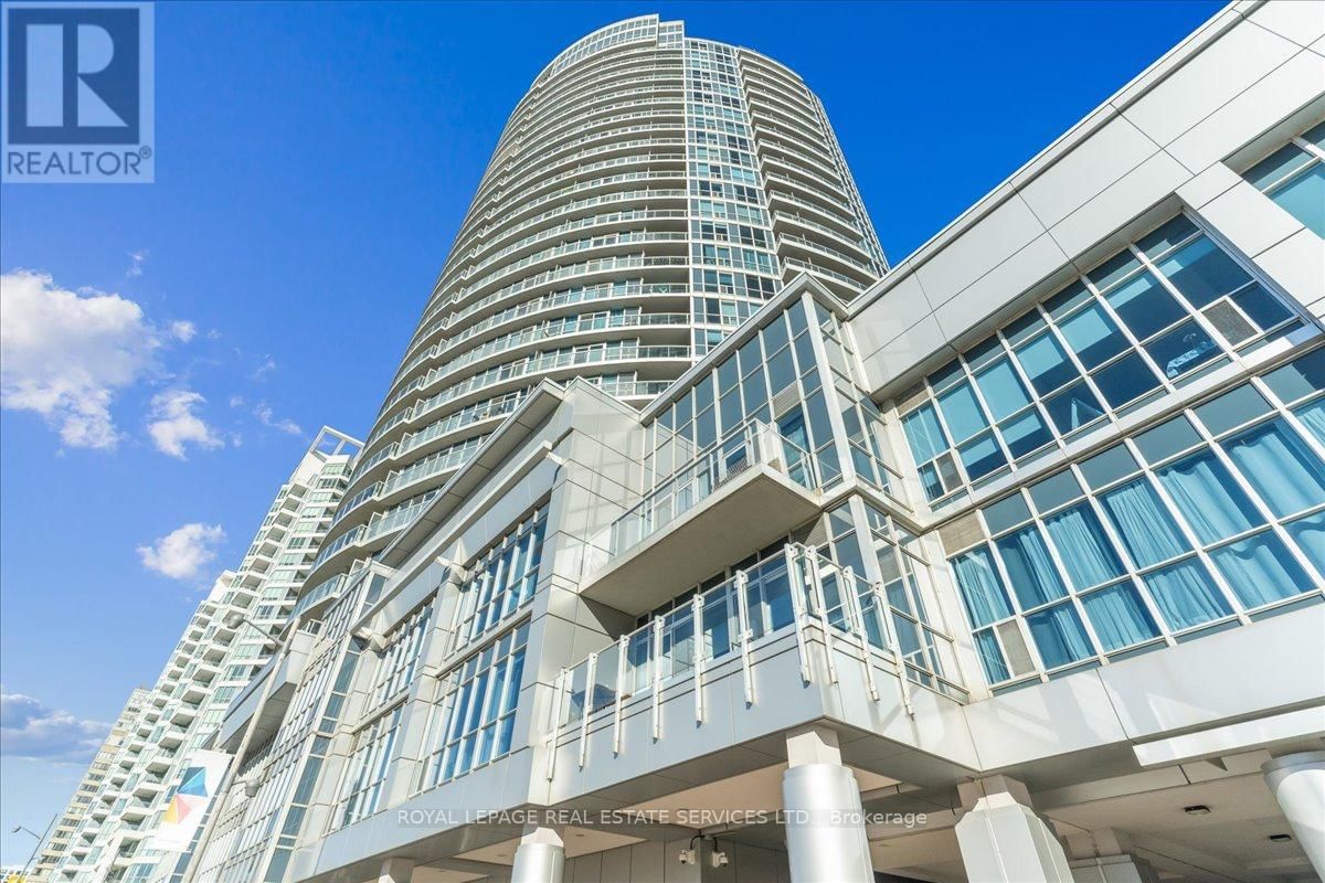 1007 - 218 QUEENS QUAY WEST Image 2