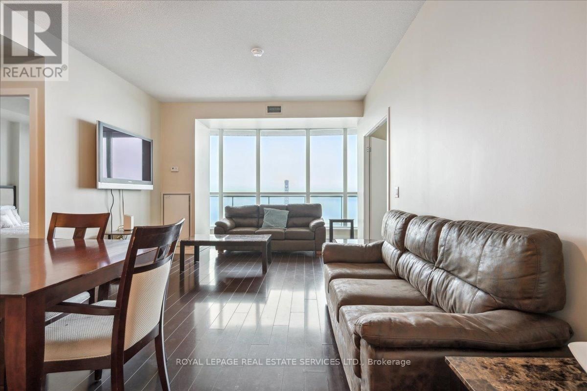 1007 - 218 QUEENS QUAY WEST Image 20
