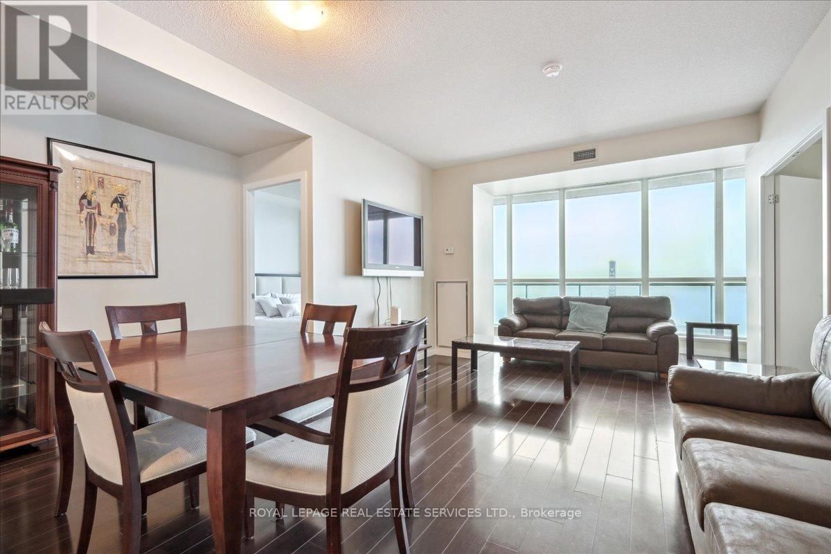 1007 - 218 QUEENS QUAY WEST Image 21