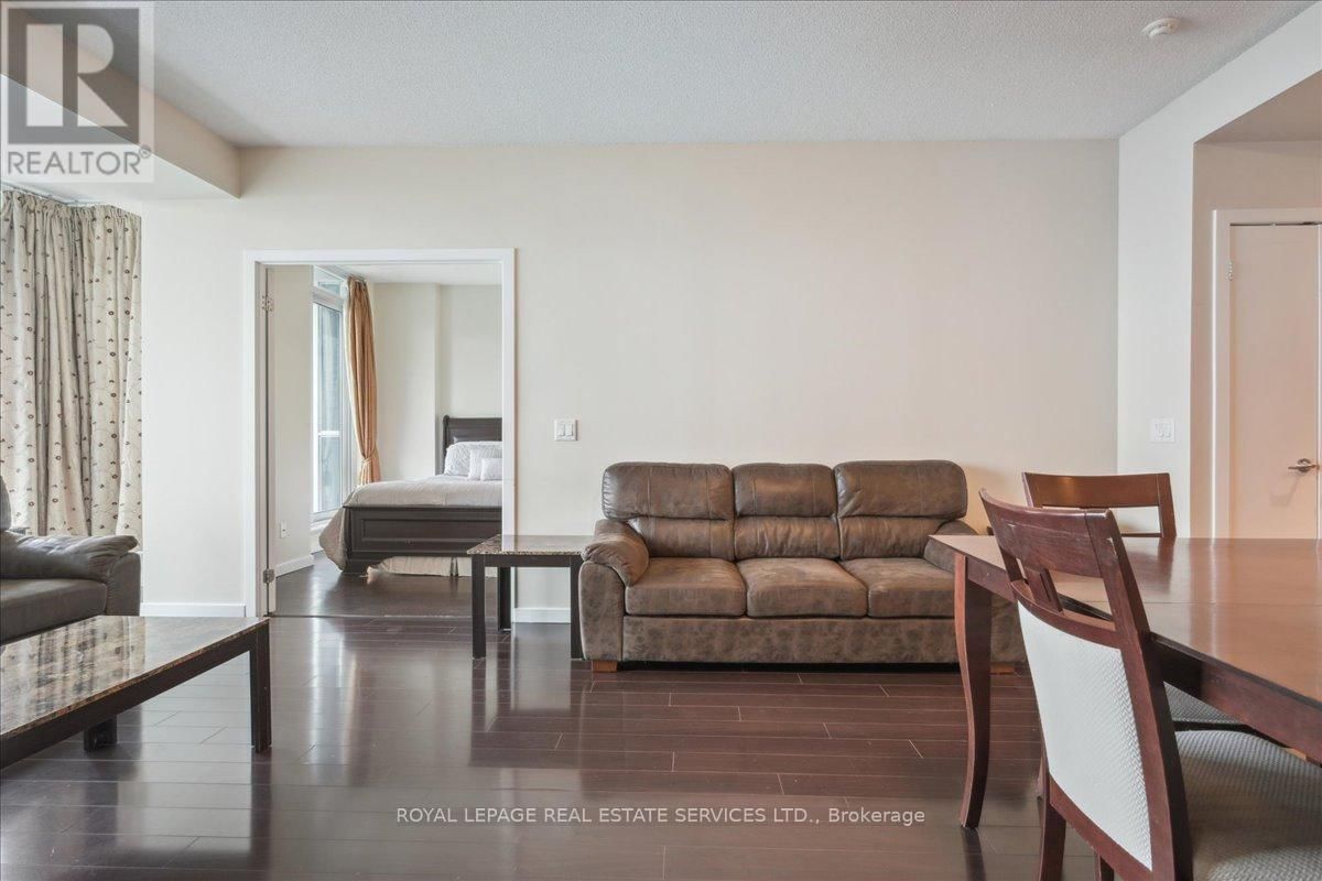 1007 - 218 QUEENS QUAY WEST Image 26