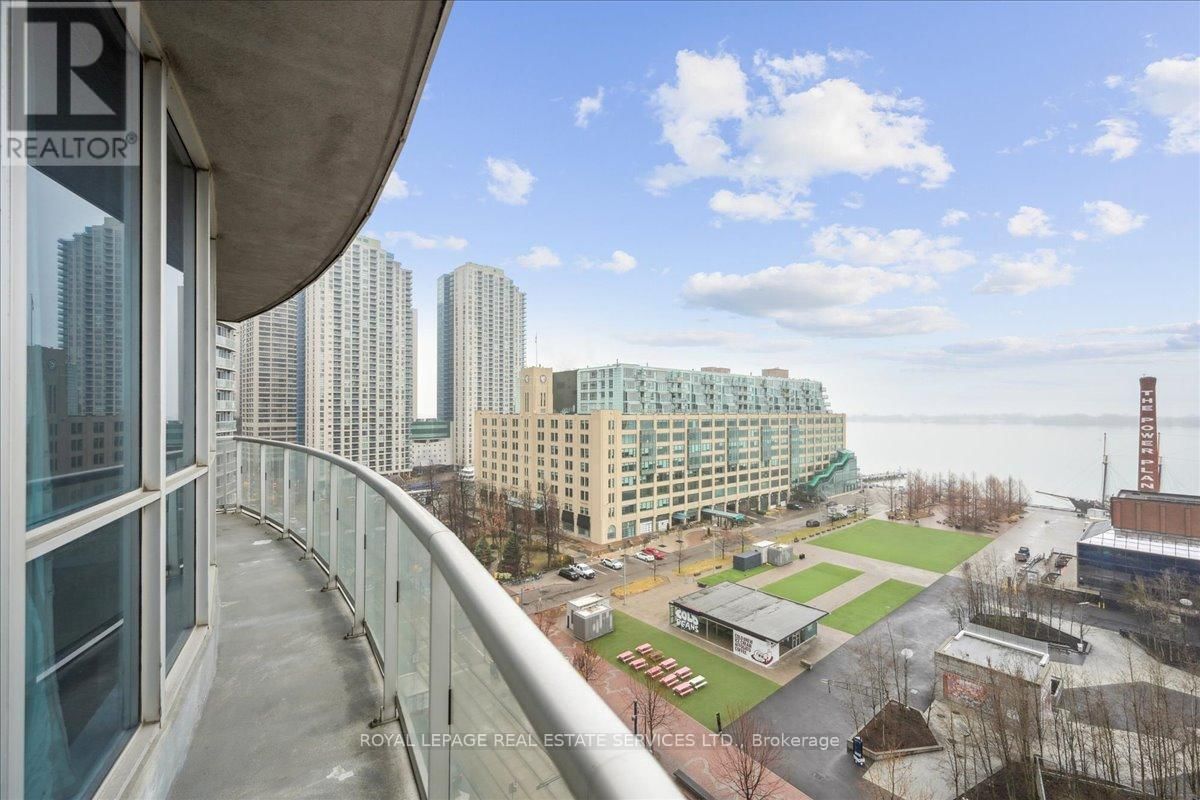 1007 - 218 QUEENS QUAY WEST Image 38