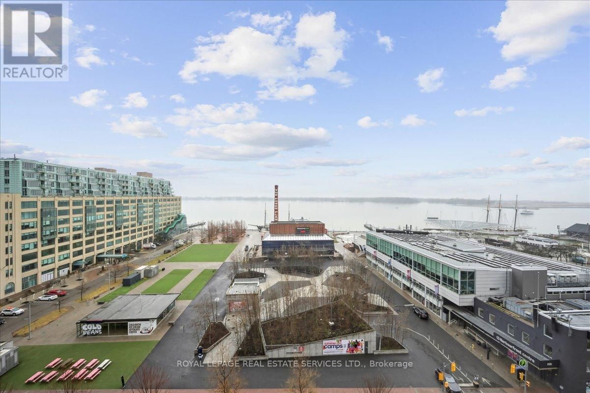1007 - 218 QUEENS QUAY WEST Image 41