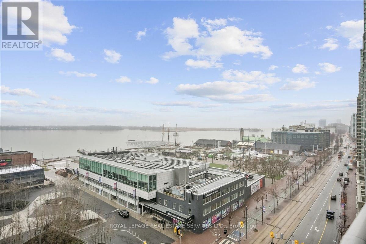 1007 - 218 QUEENS QUAY WEST Image 42