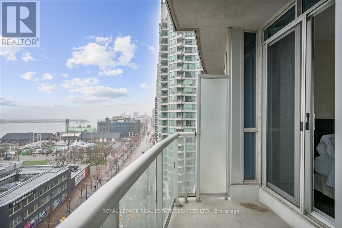 1007 - 218 QUEENS QUAY WEST Image 43