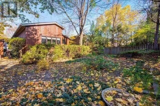 215 DUNVIEW AVENUE Image 18
