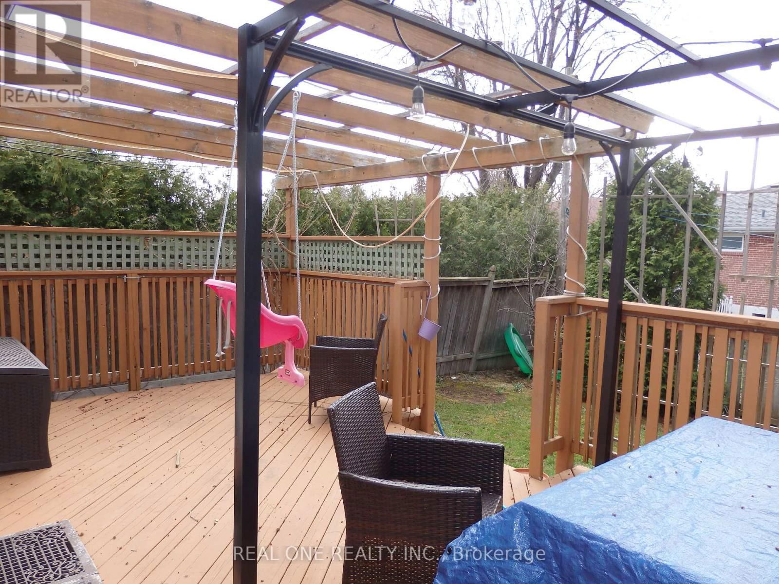 19 VERSEND DRIVE Image 15