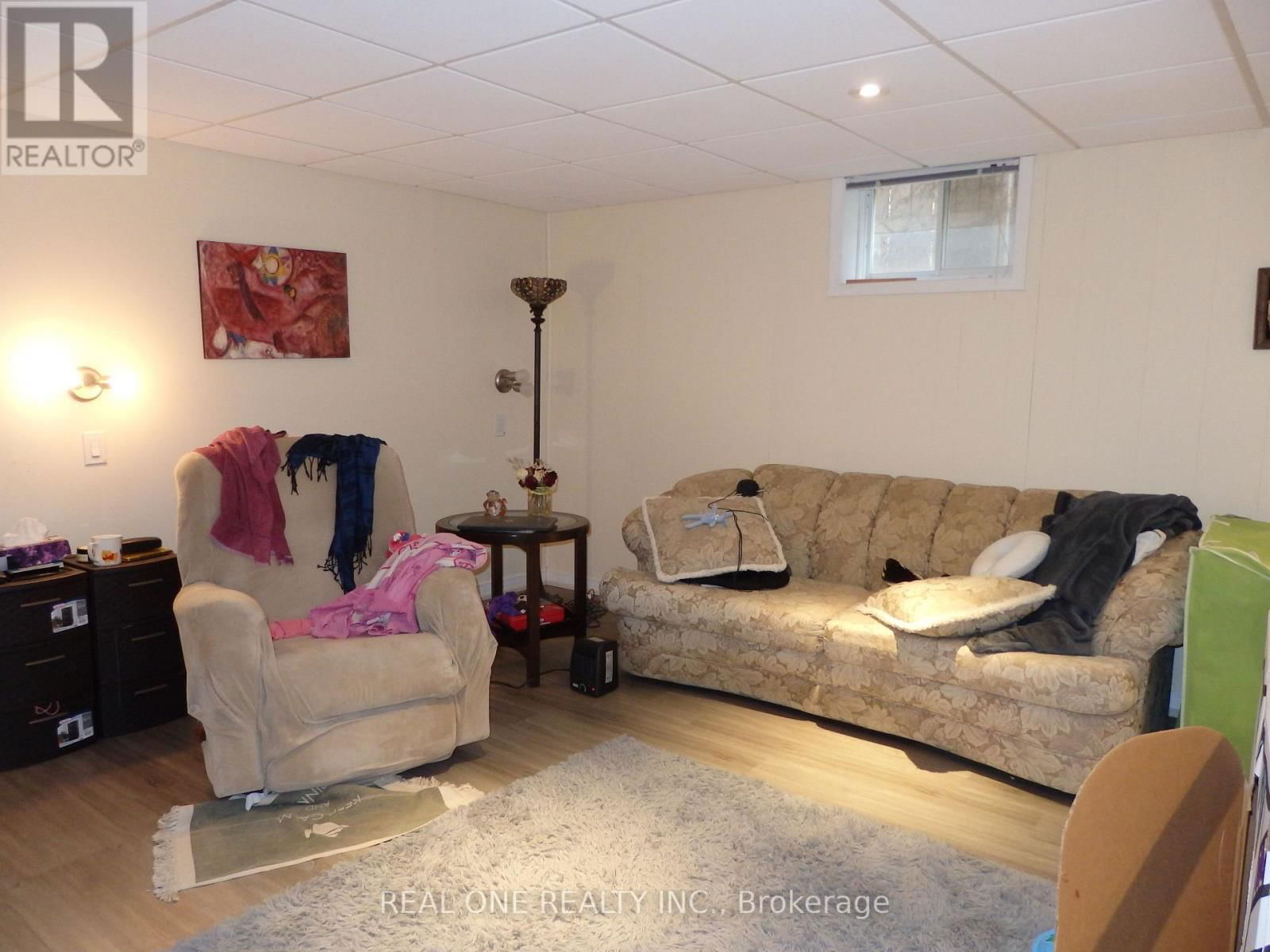 19 VERSEND DRIVE Image 19
