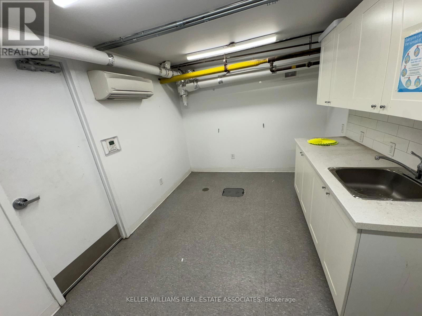 1180 QUEEN STREET WEST Image 7