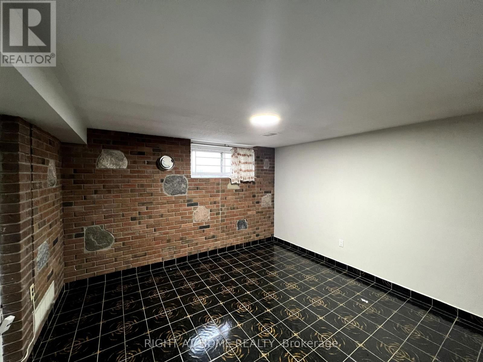 9 DEWLANE DRIVE Image 2