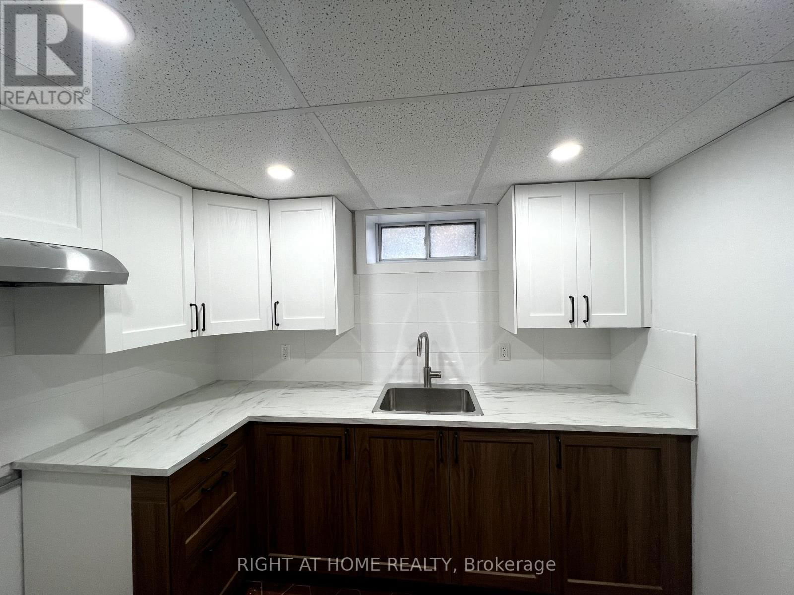 9 DEWLANE DRIVE Image 4
