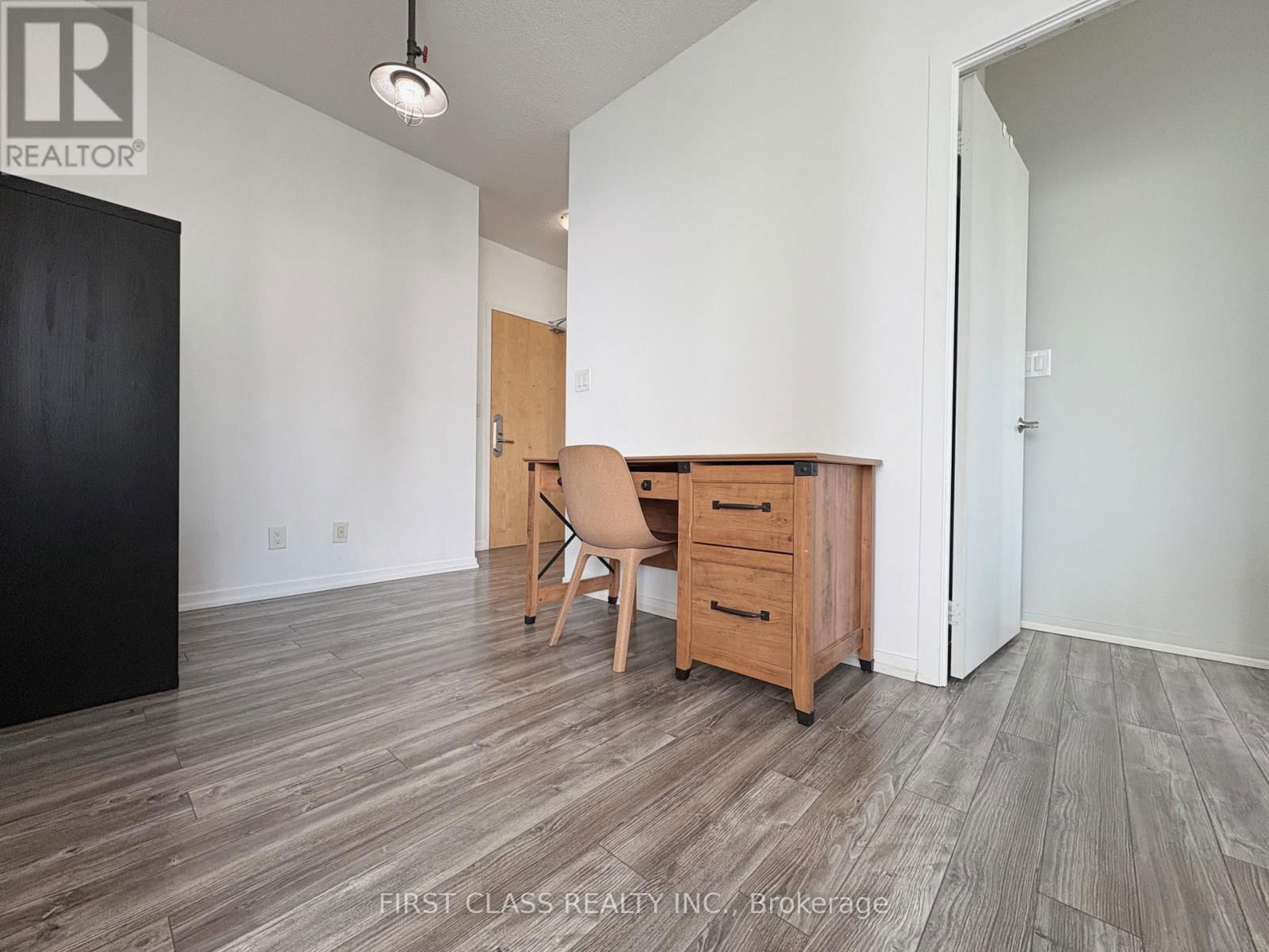 3610 - 65 BREMNER BOULEVARD Image 7