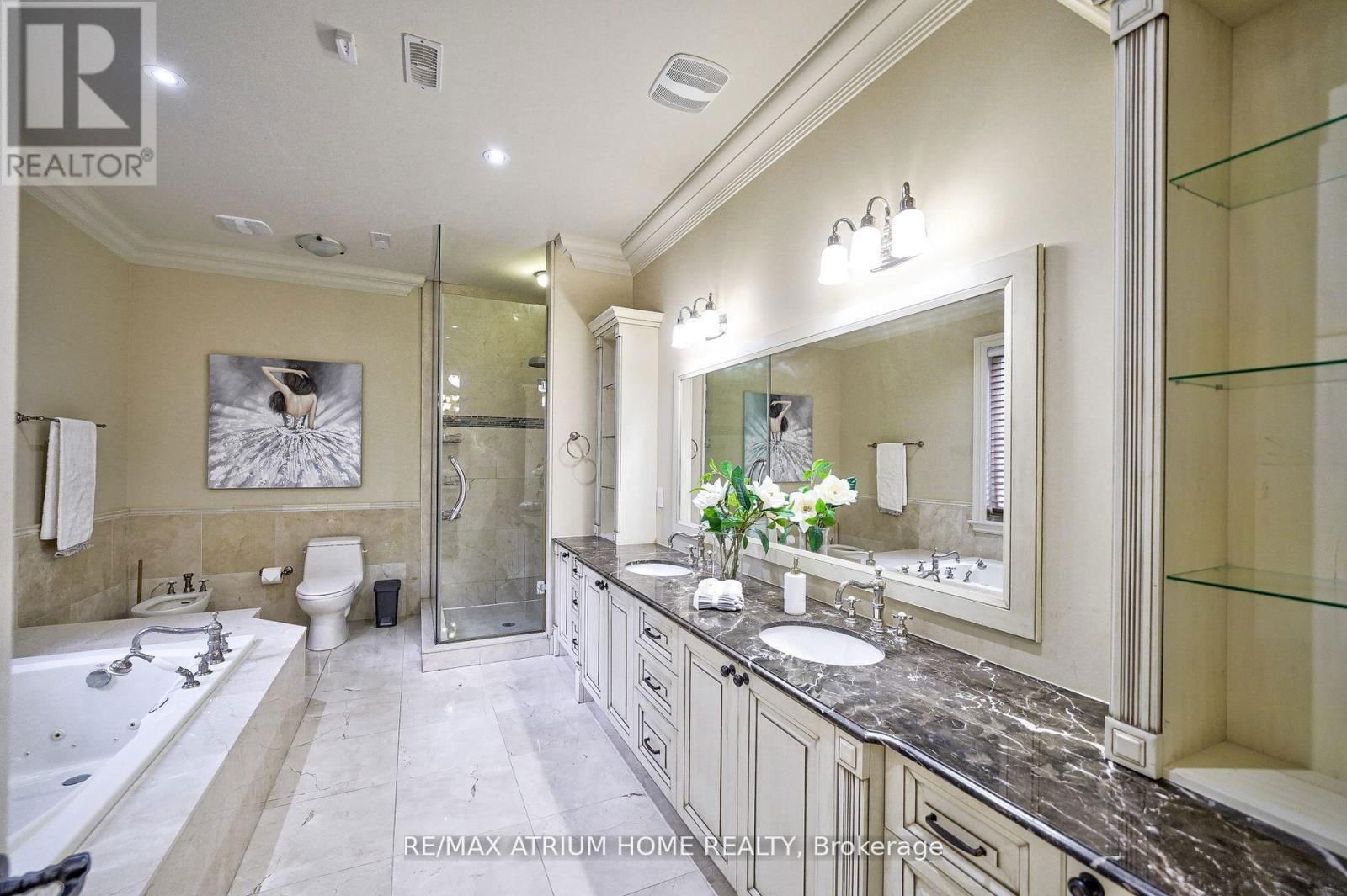 18 HEATHCOTE AVENUE Image 27
