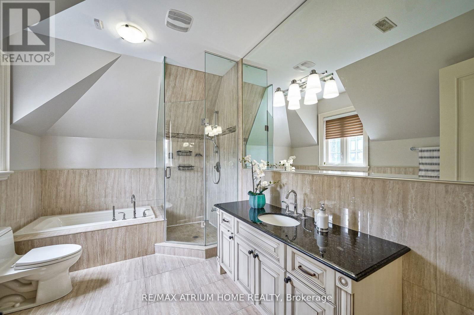 18 HEATHCOTE AVENUE Image 33