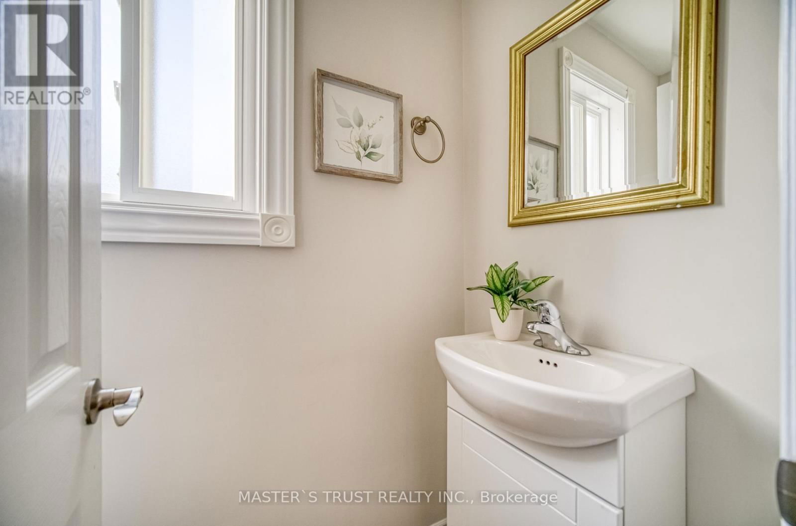 14 HOUSTON CRESCENT Image 16