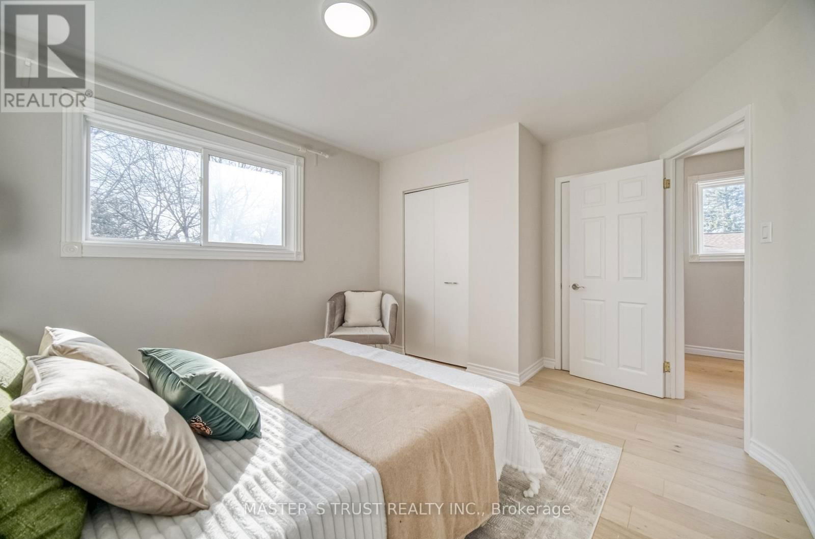 14 HOUSTON CRESCENT Image 18