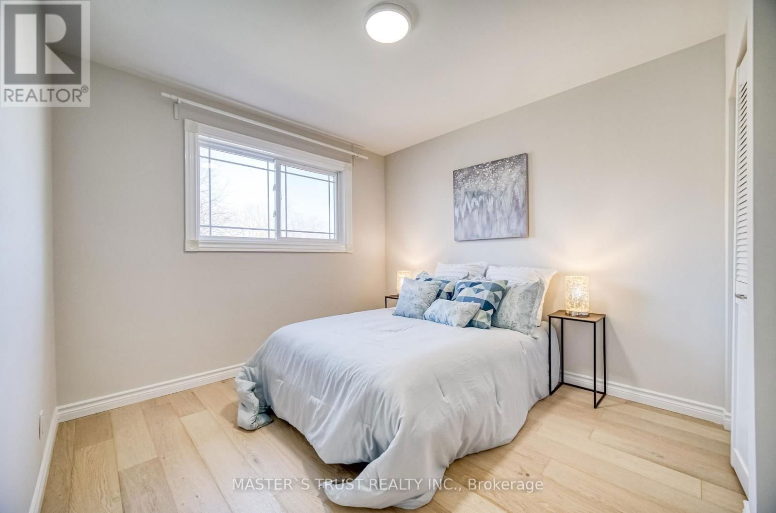 14 HOUSTON CRESCENT Image 21