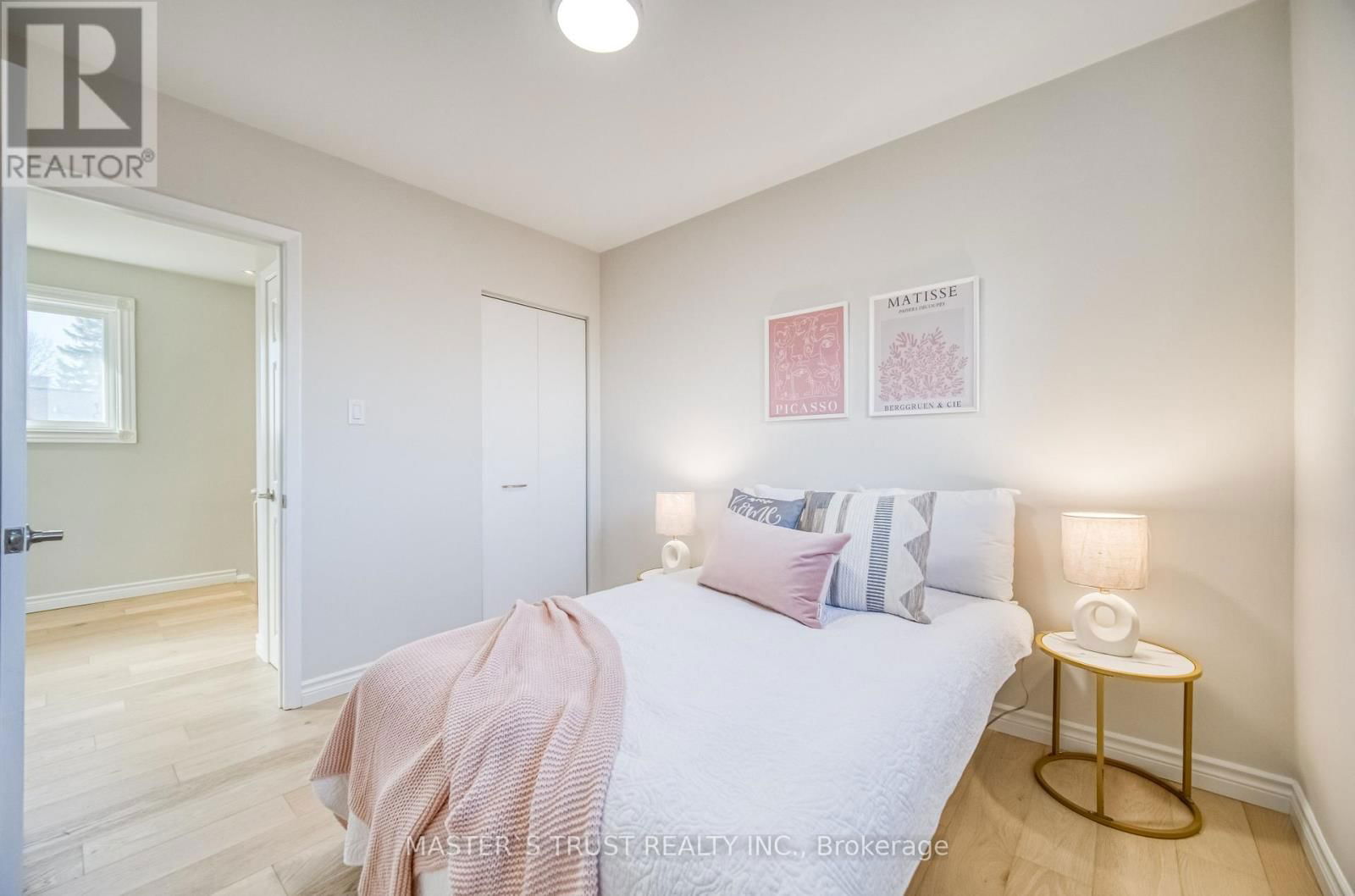 14 HOUSTON CRESCENT Image 22