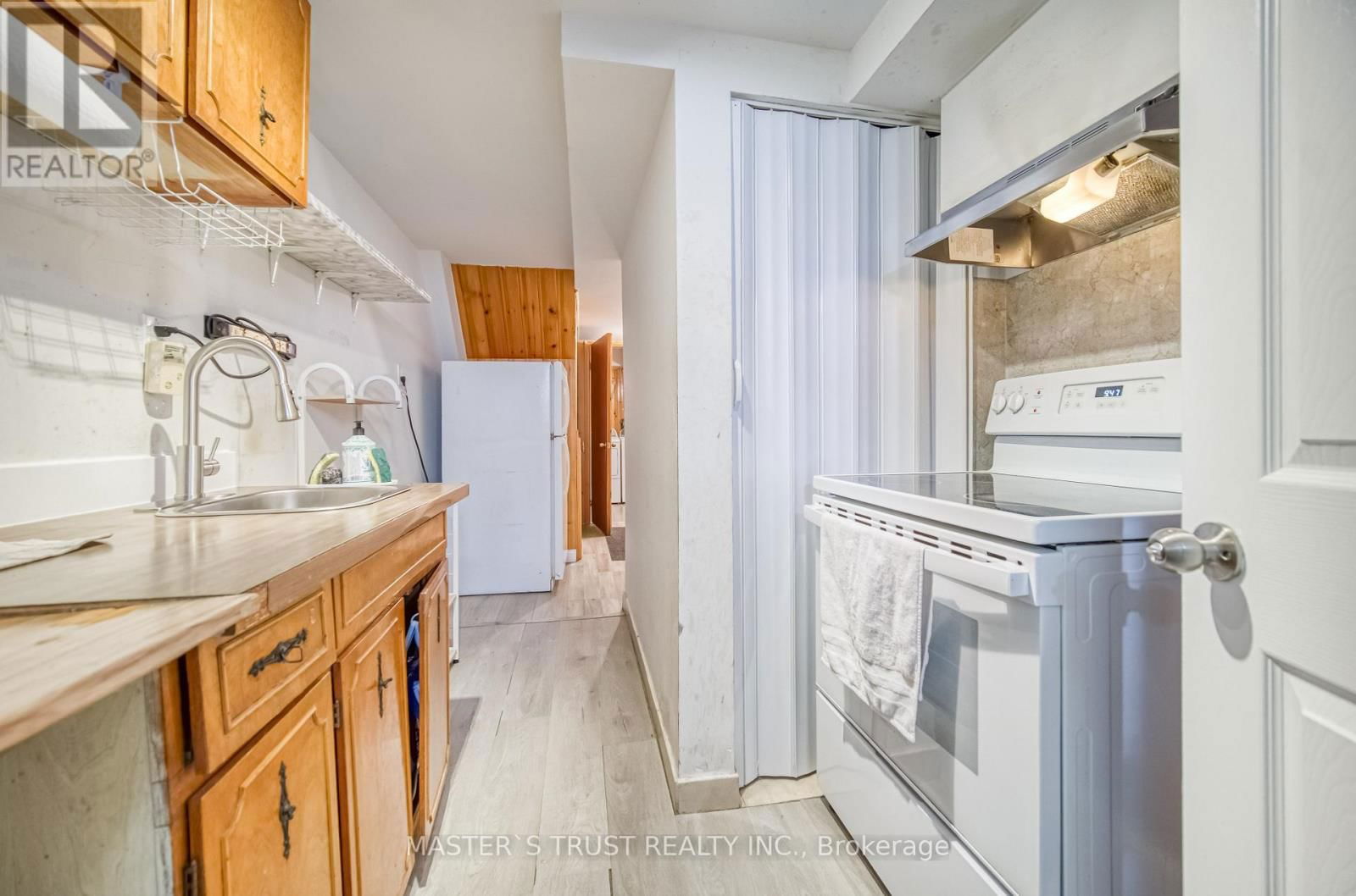 14 HOUSTON CRESCENT Image 29