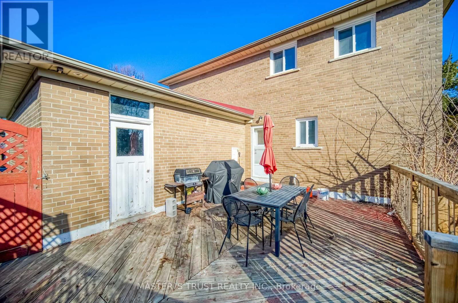 14 HOUSTON CRESCENT Image 31