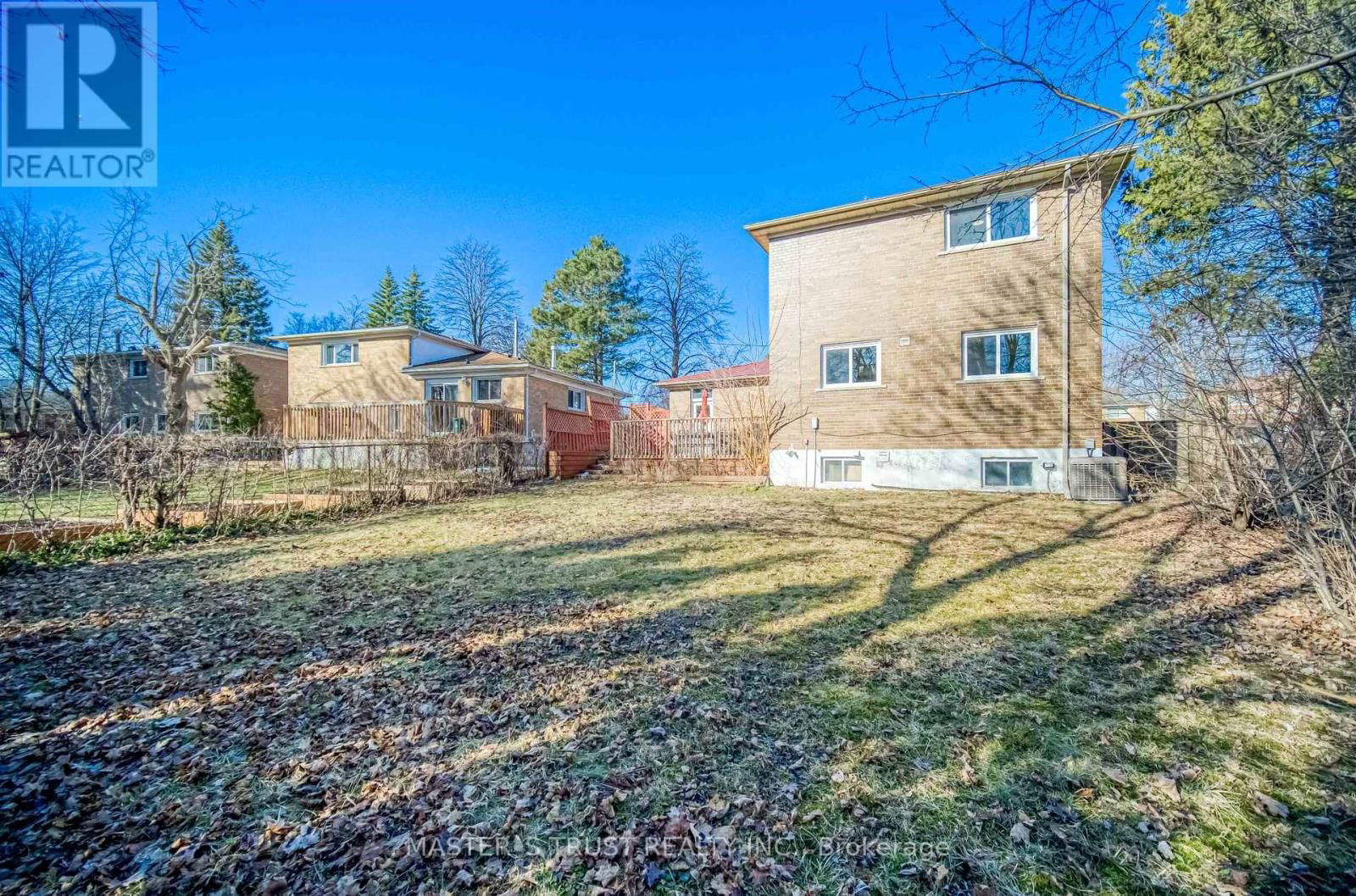 14 HOUSTON CRESCENT Image 33