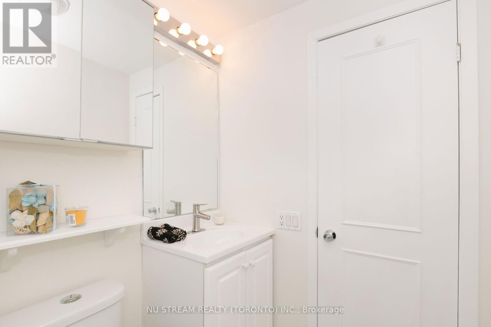57 GYPSY ROSEWAY Image 10