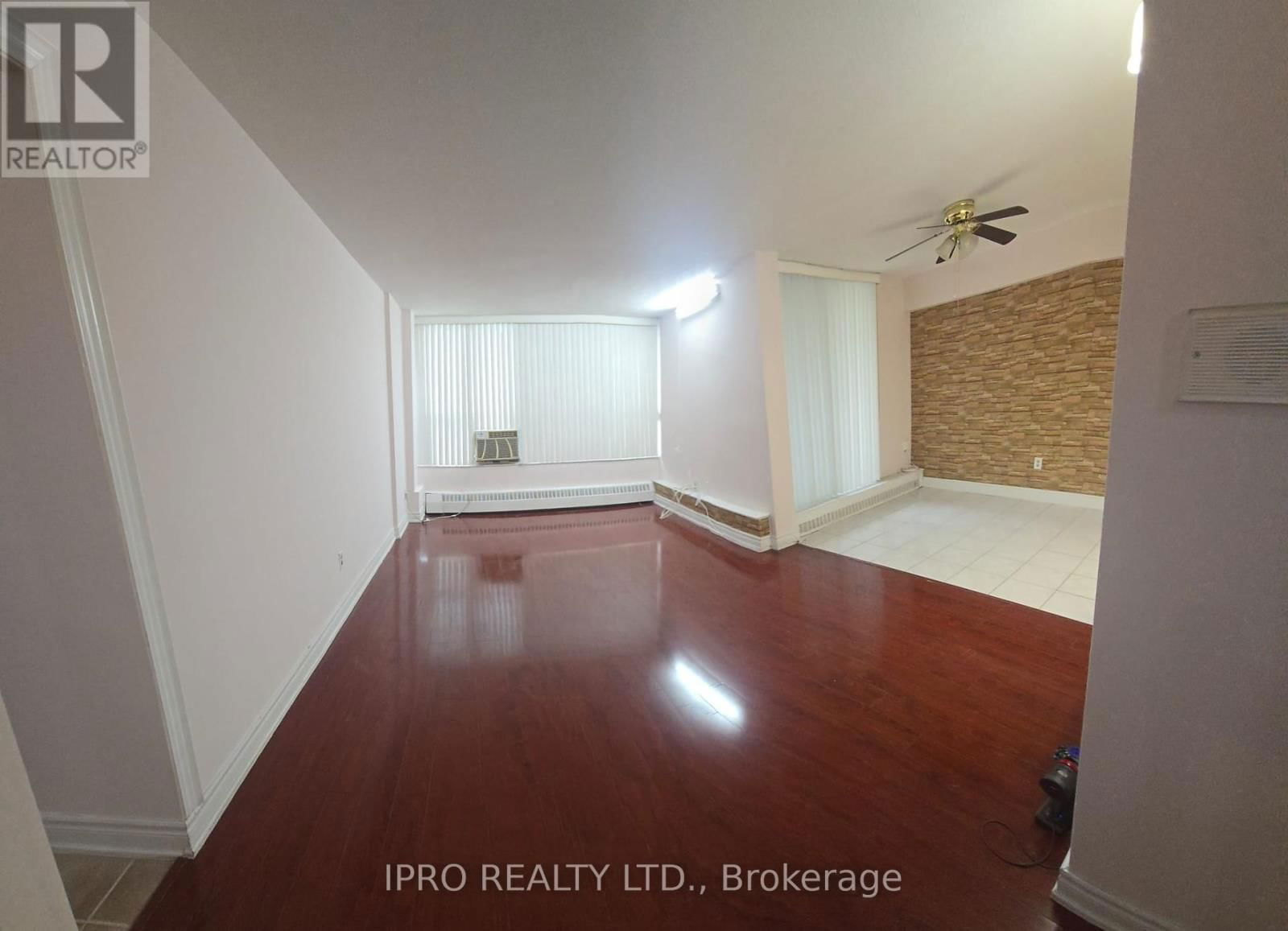 704 - 15 VICORA LINKWAY WAY Image 3