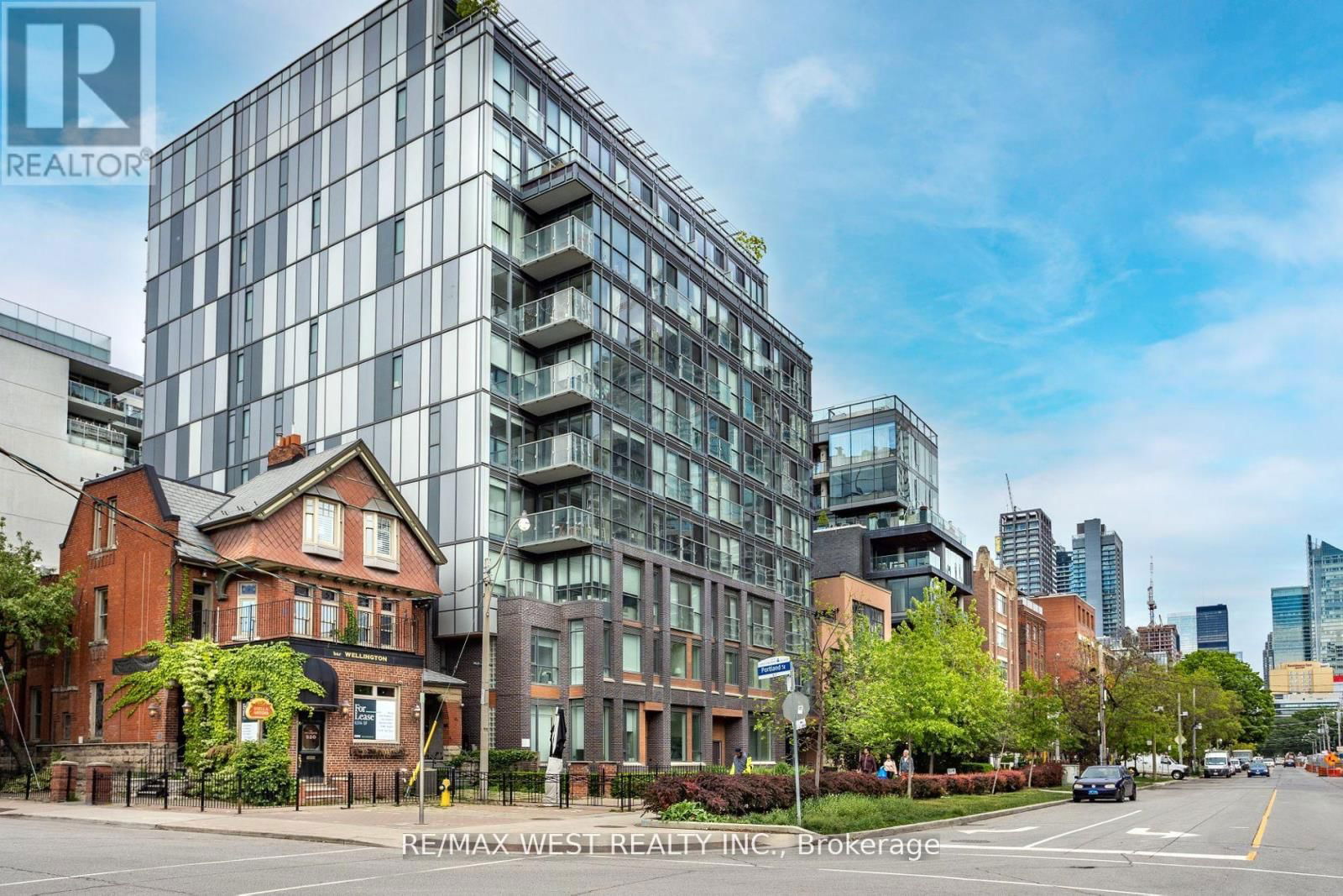TH02 - 508 WELLINGTON STREET WEST Image 12