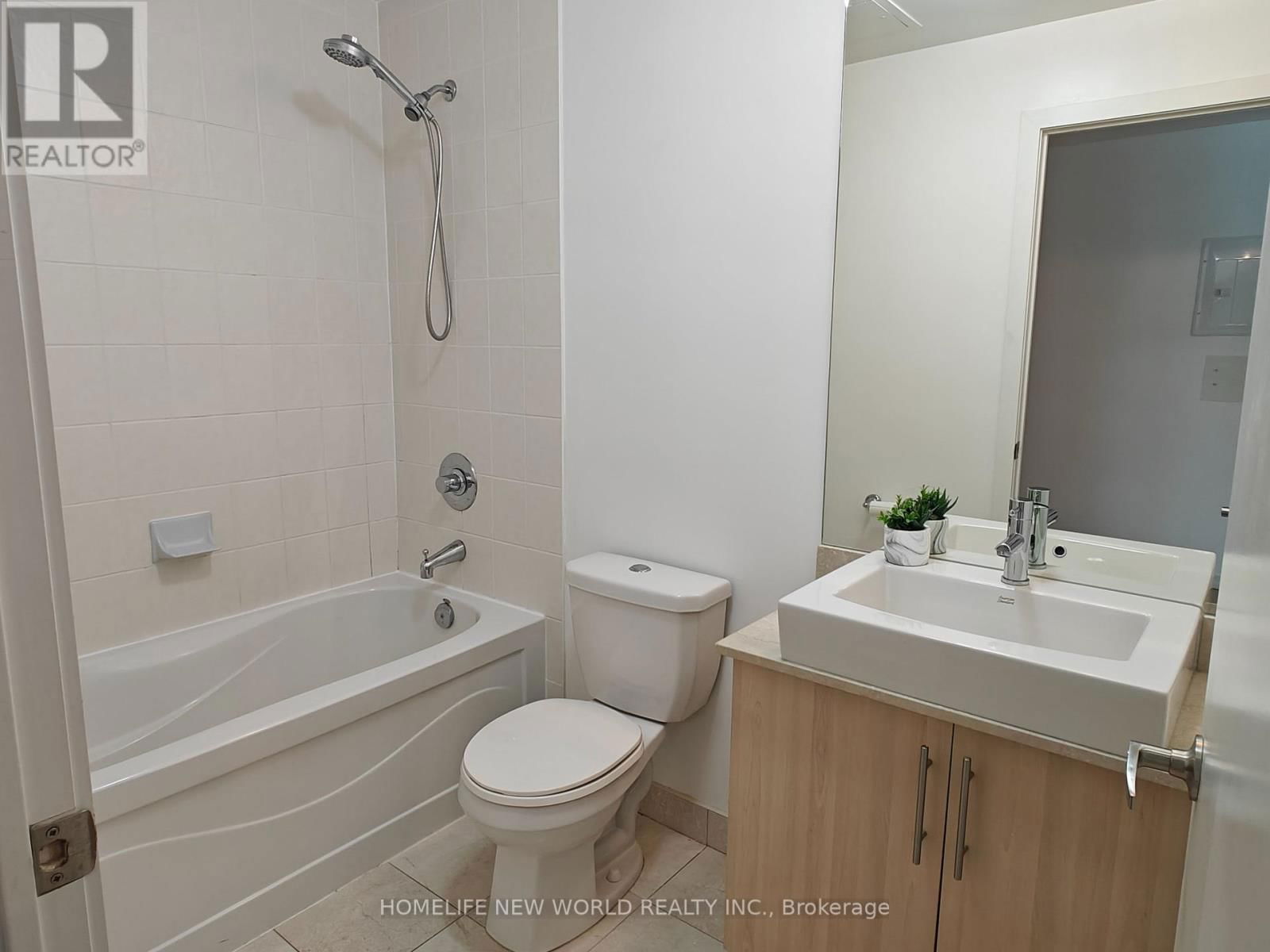 1302 - 55 BREMNER BOULEVARD Image 7