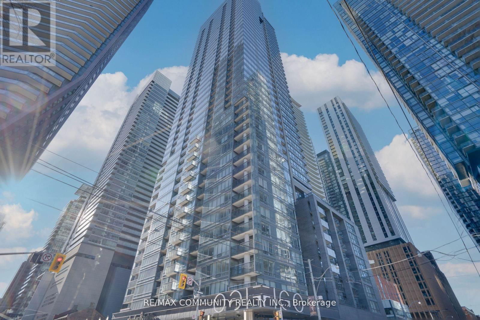 824 - 295 ADELAIDE STREET WEST Image 1