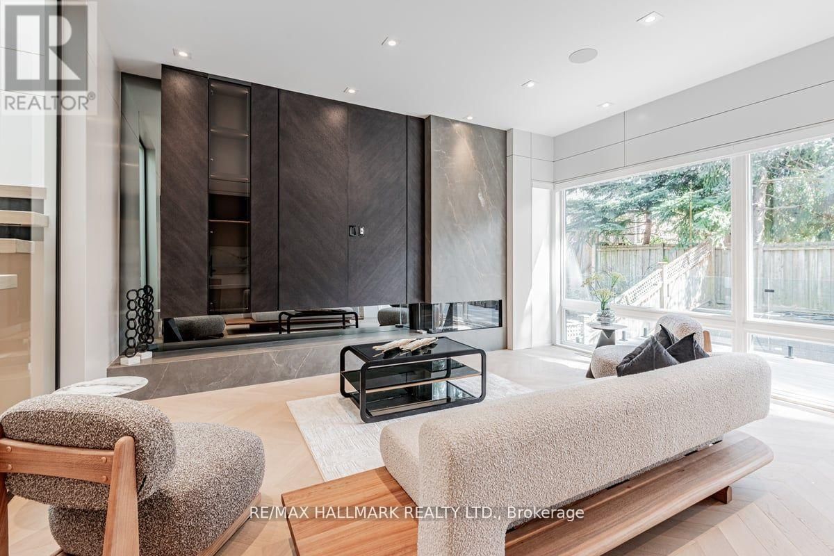 37 ROWLEY AVENUE Image 11