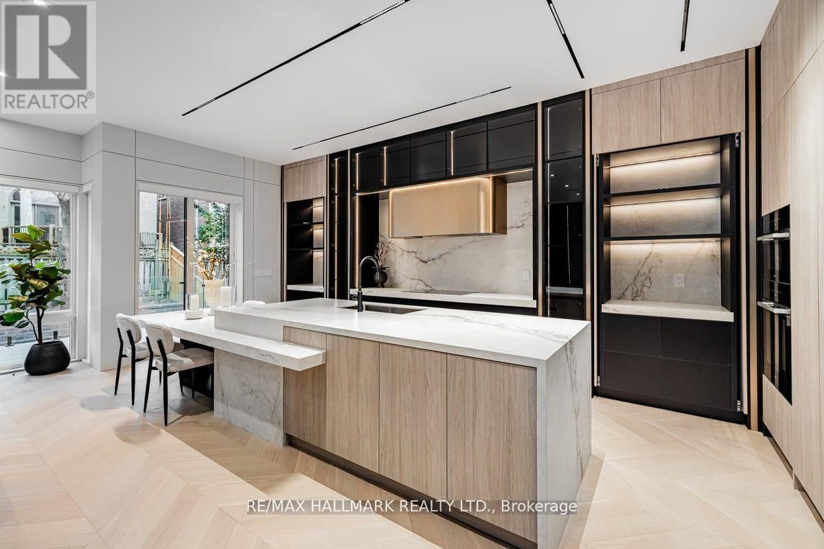 37 ROWLEY AVENUE Image 16