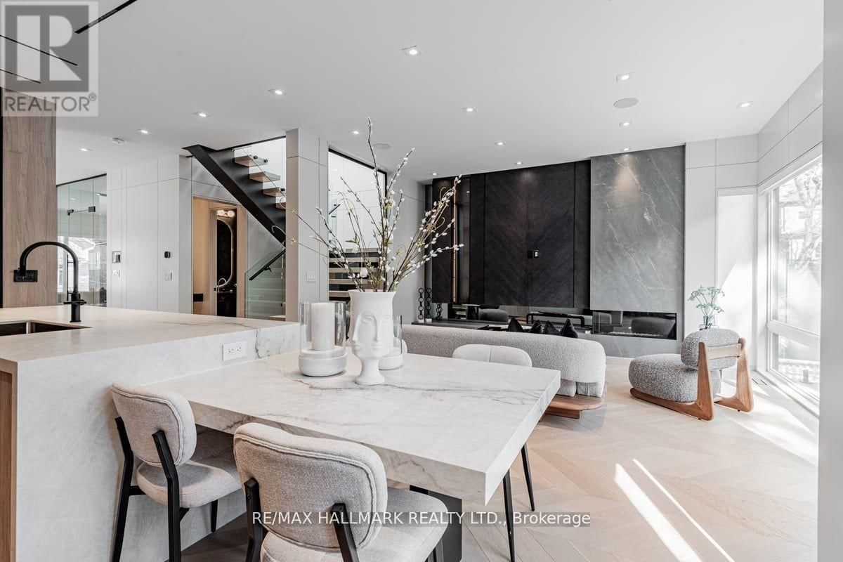37 ROWLEY AVENUE Image 17