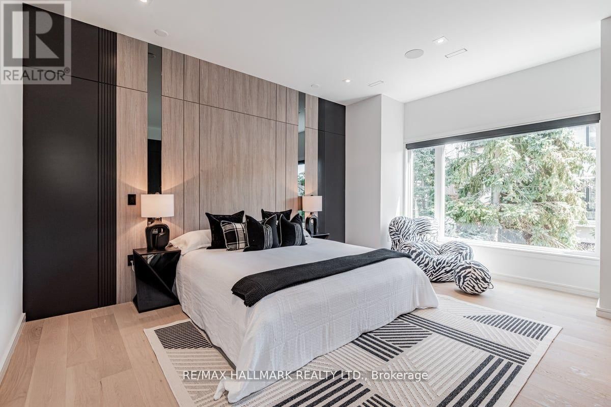 37 ROWLEY AVENUE Image 21