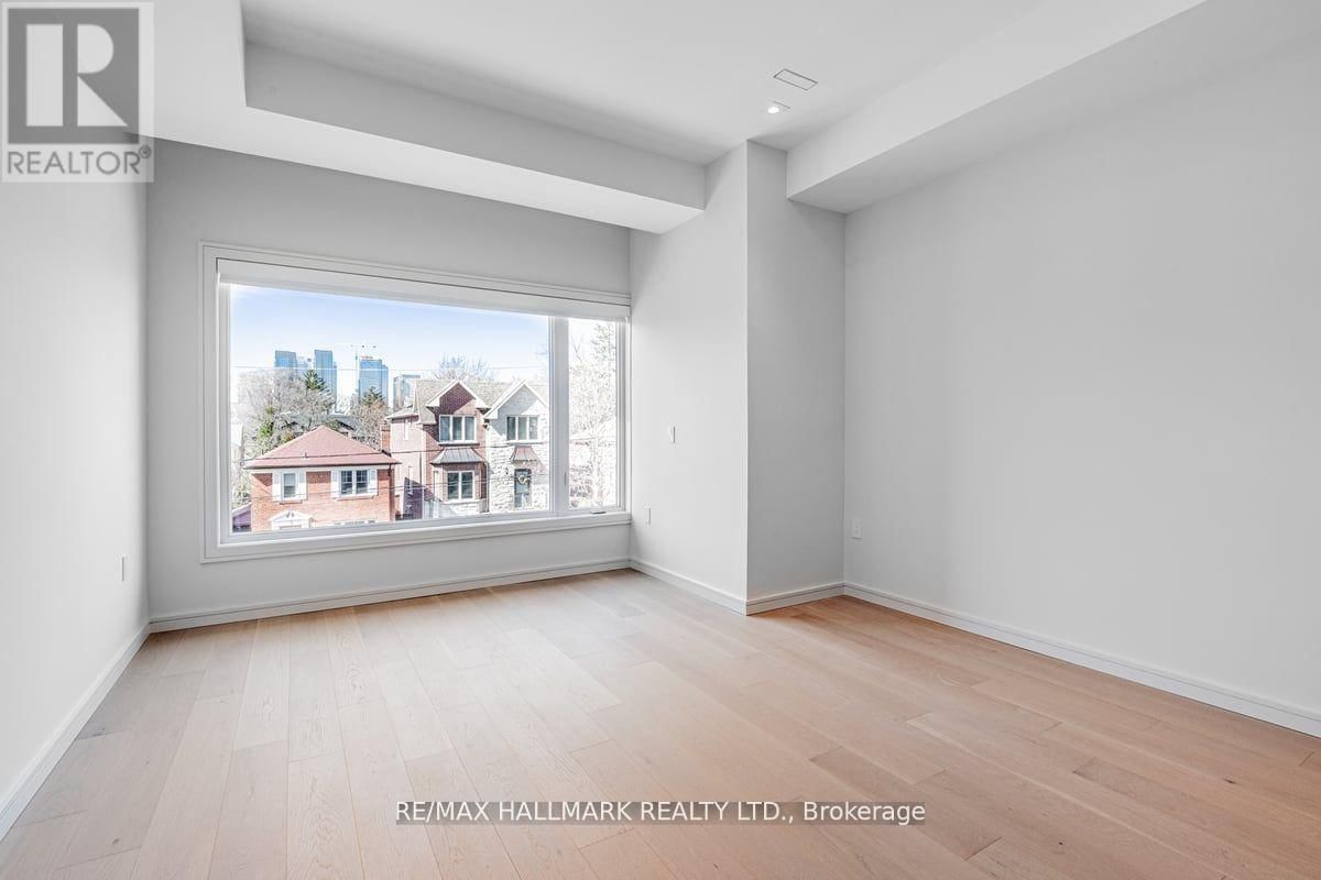 37 ROWLEY AVENUE Image 25