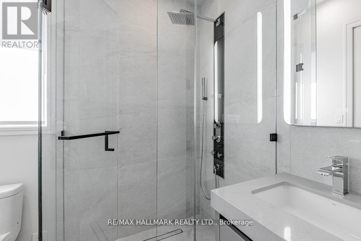 37 ROWLEY AVENUE Image 26