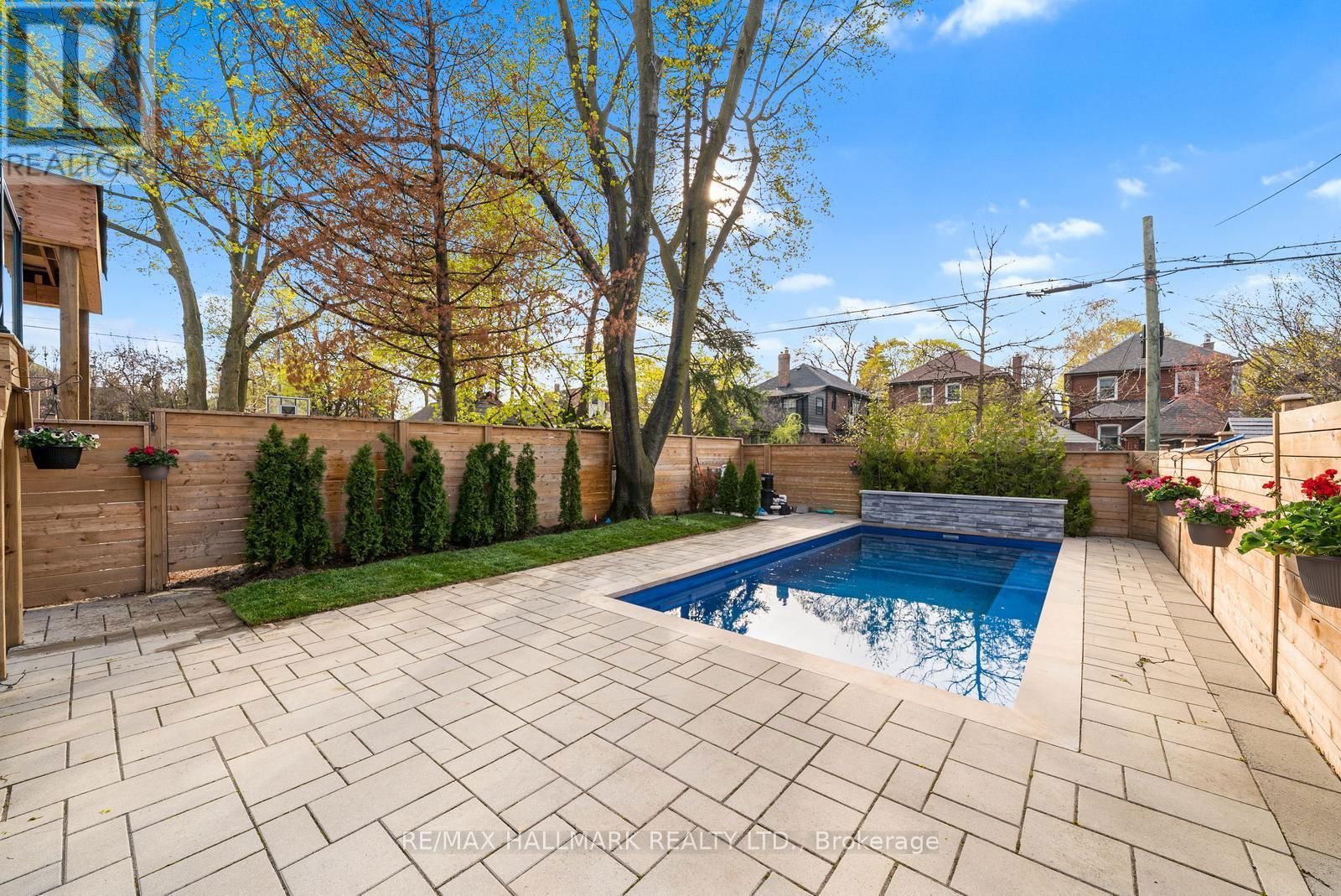 118 AIRDRIE ROAD Image 45
