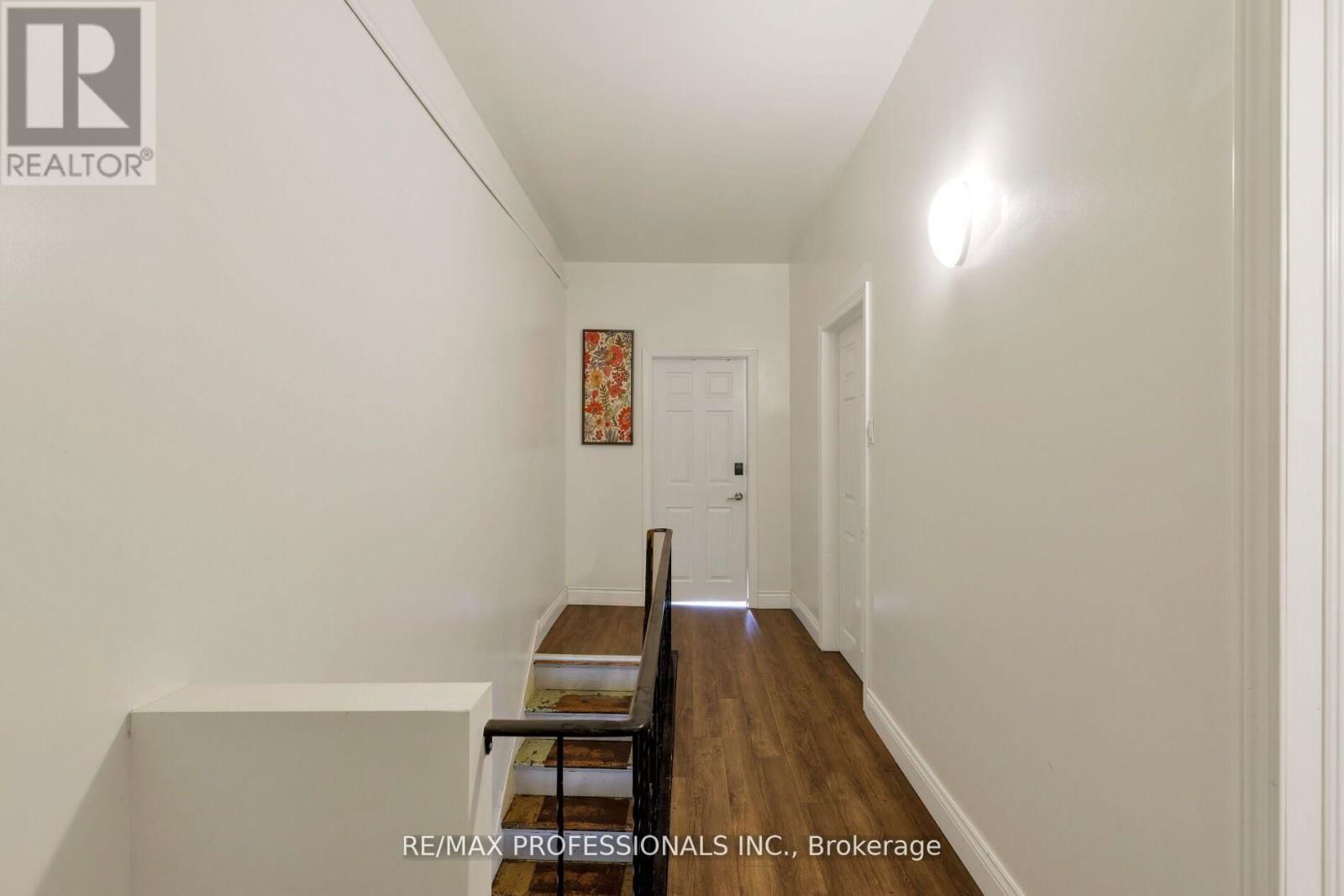 13 GORE STREET Image 18