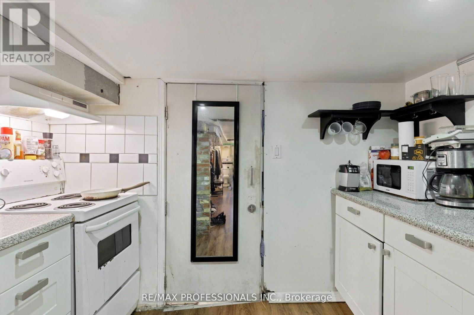 13 GORE STREET Image 21
