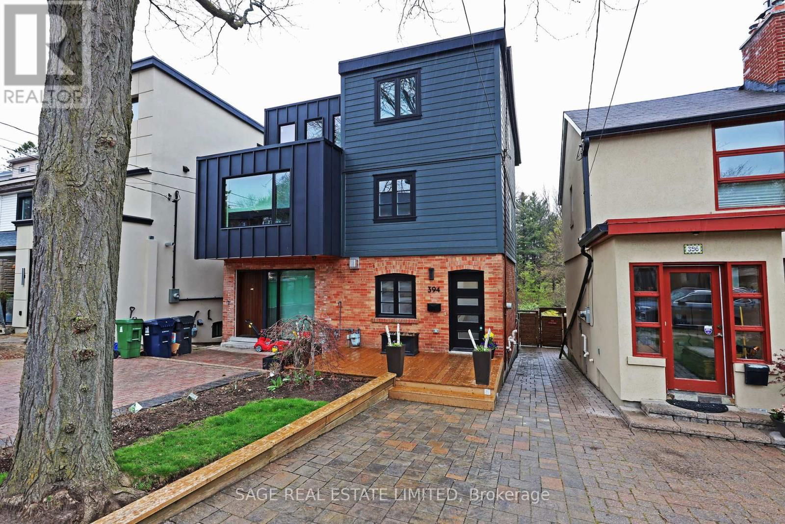 394 KEEWATIN AVENUE Image 1