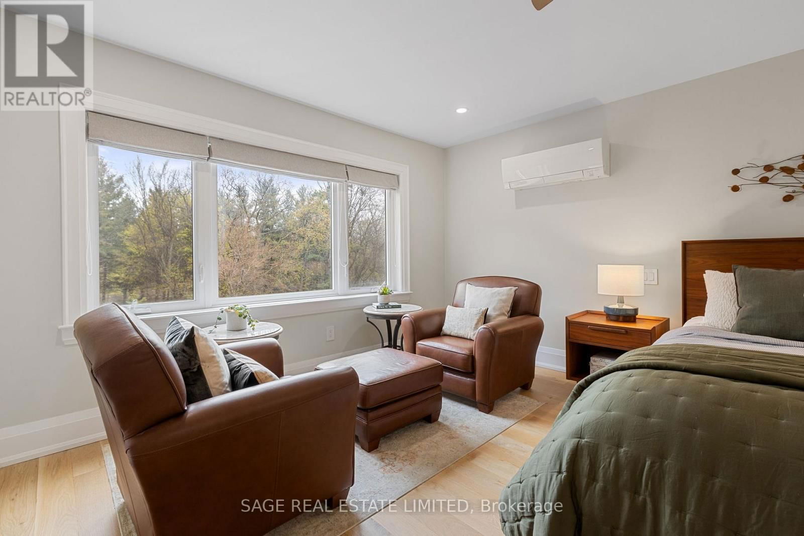 394 KEEWATIN AVENUE Image 17