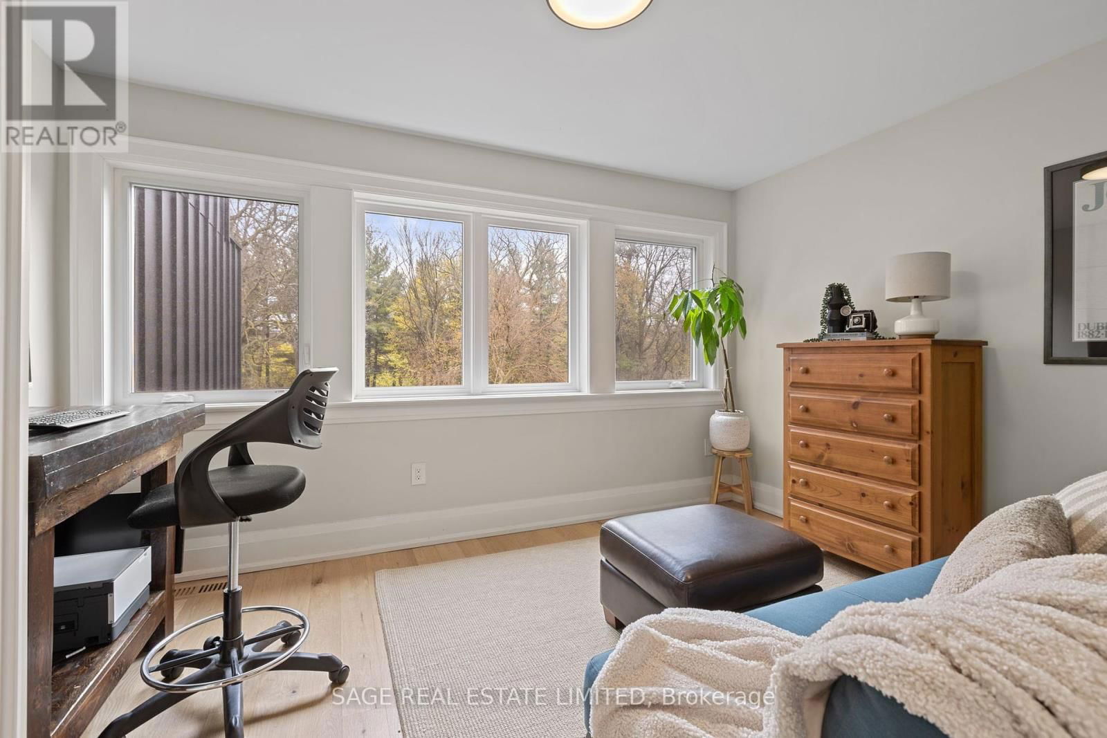 394 KEEWATIN AVENUE Image 24