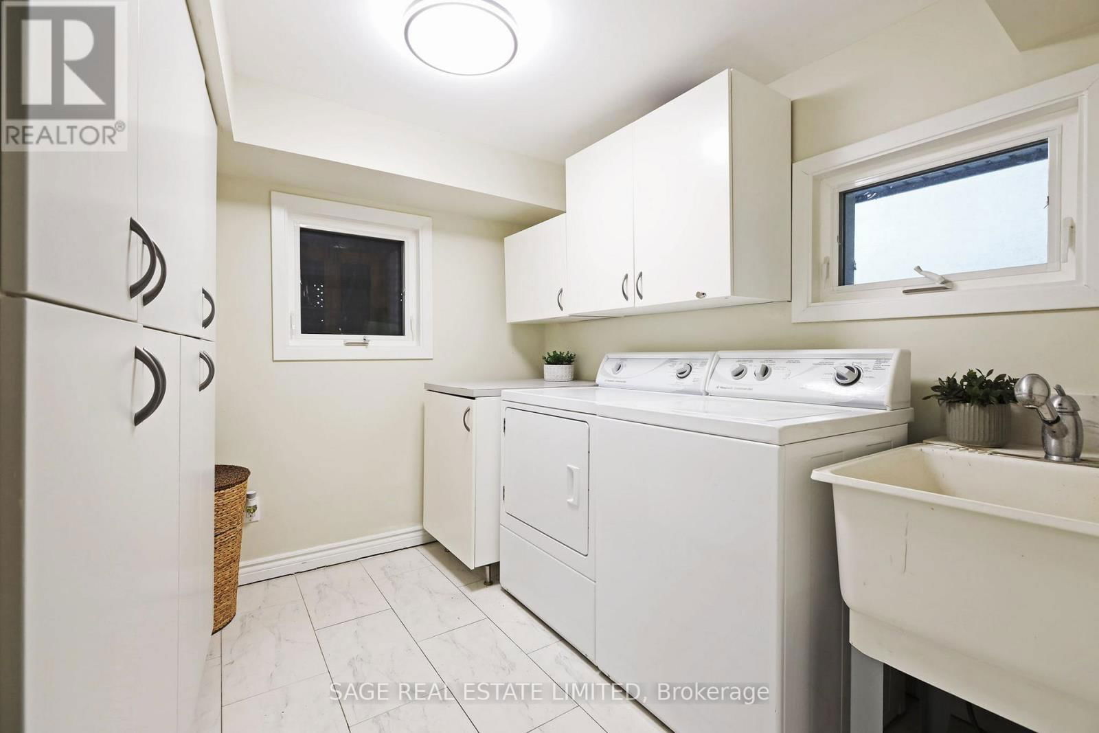 394 KEEWATIN AVENUE Image 30