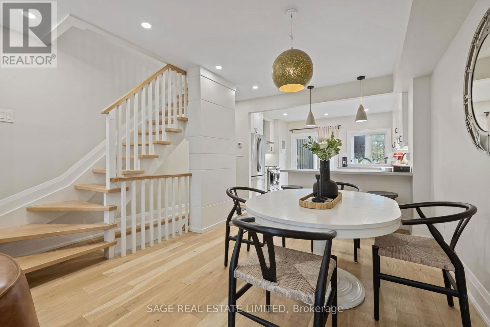 394 KEEWATIN AVENUE Image 7